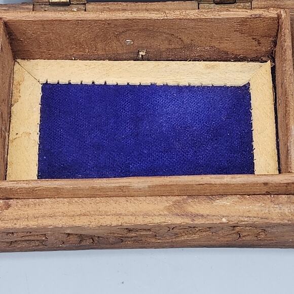 Vintage Hinged Lid Wooden Trinket Jewelry Box Ornate Floral Inlay on Top - Picture 9 of 15